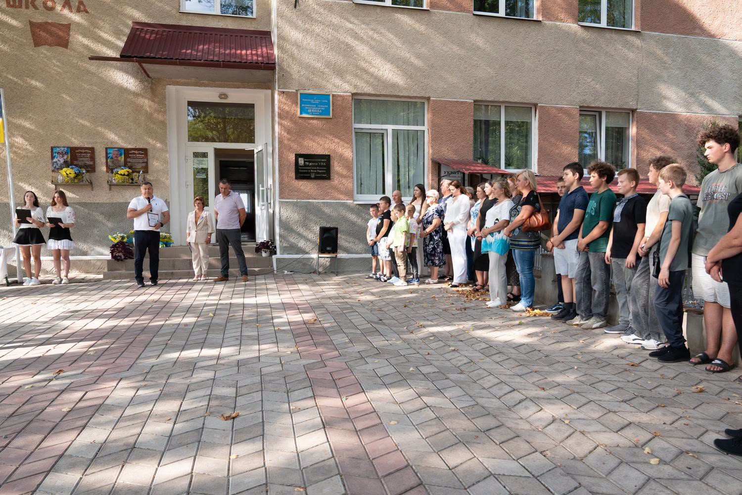 Новий шкільний автобус отримали учні з Язлівця
