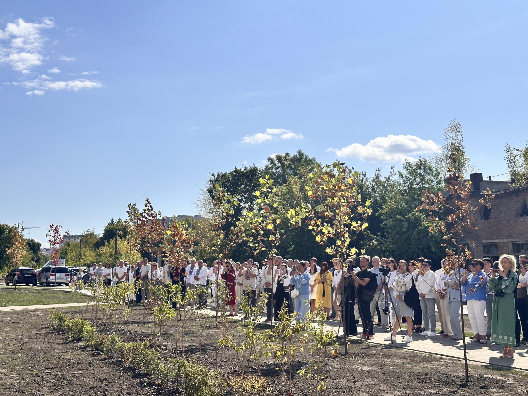 У Тернополі зʼявився сквер на честь працівників енергетики