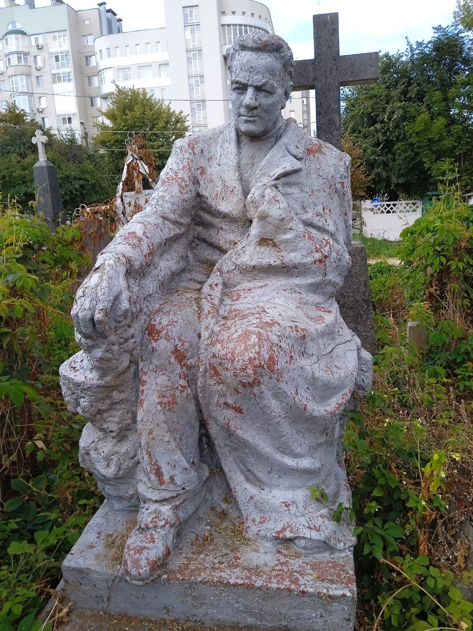 Новини Житомира - фото з Пам'ятнику першого народного артиста з Житомирщини загрожує знищення
