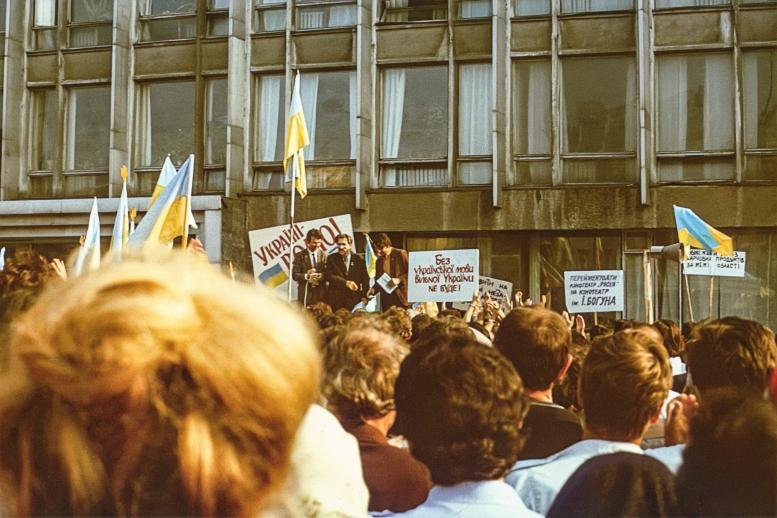 Новини Вінниці - фото з Як Вінниця наближала Незалежність: 57 днів голодування, протести та перший синьо-жовтий прапор