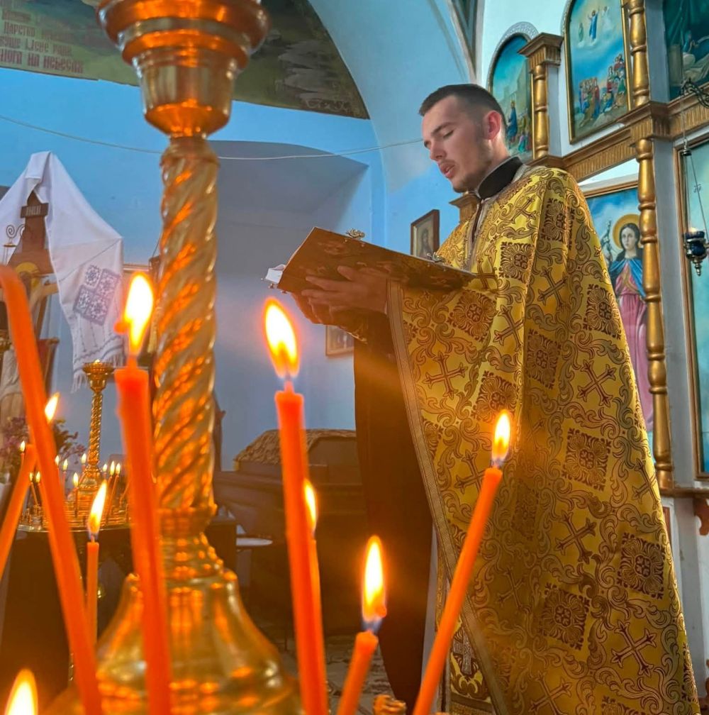 Новини Вінниці - фото з «Сина не стало у віці Христа»: з Португалії на Вінниччину передали ікону Спаса Нерукотворного