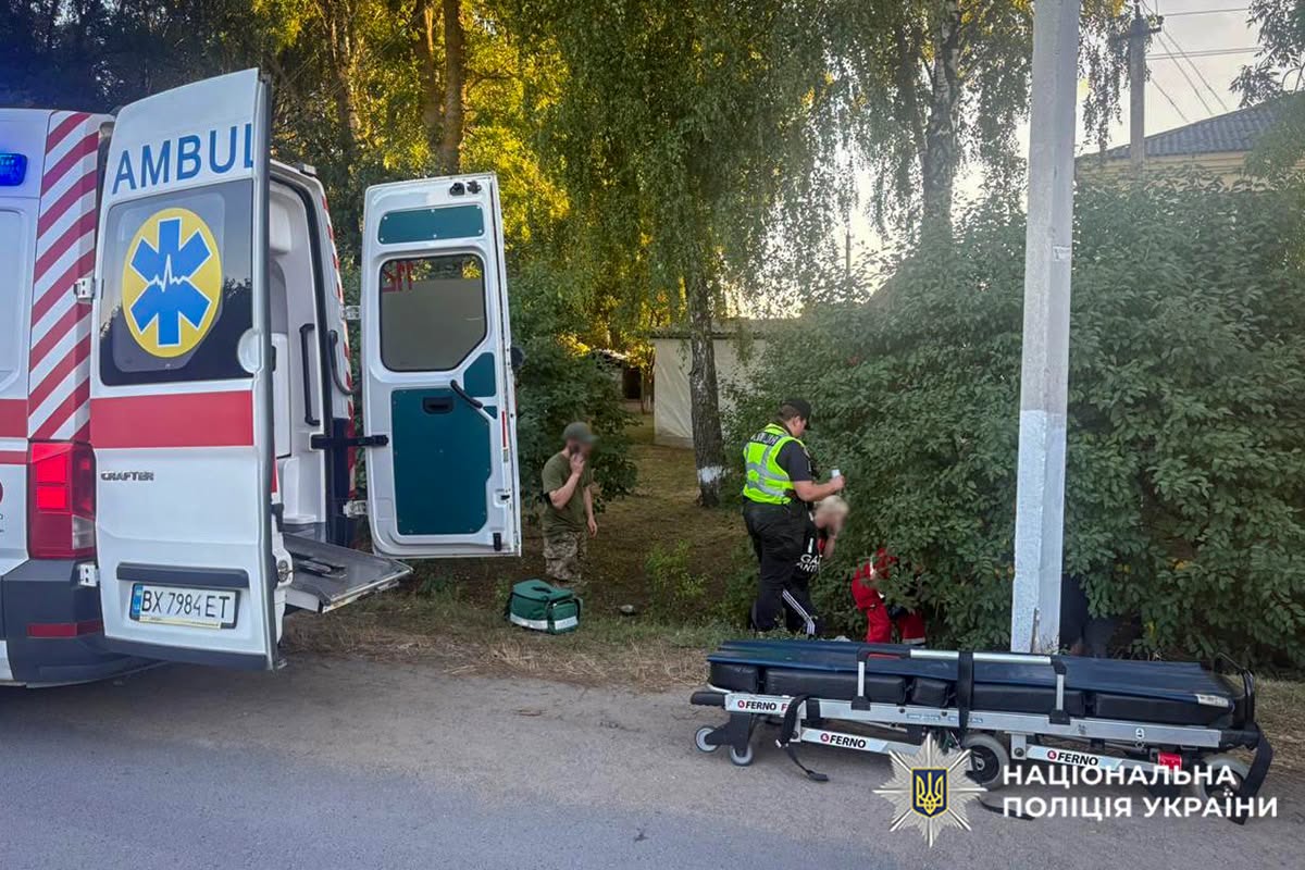Новини Хмельницького - фото з ДТП з мотоциклістами на Хмельниччині: за кермом – 17-річні підлітки