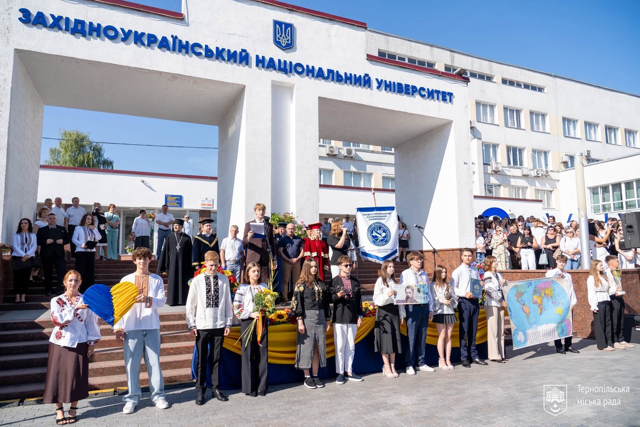 Новини Тернополя - фото з В ЗУНУ відбулася урочиста посвята першокурсників у студенти