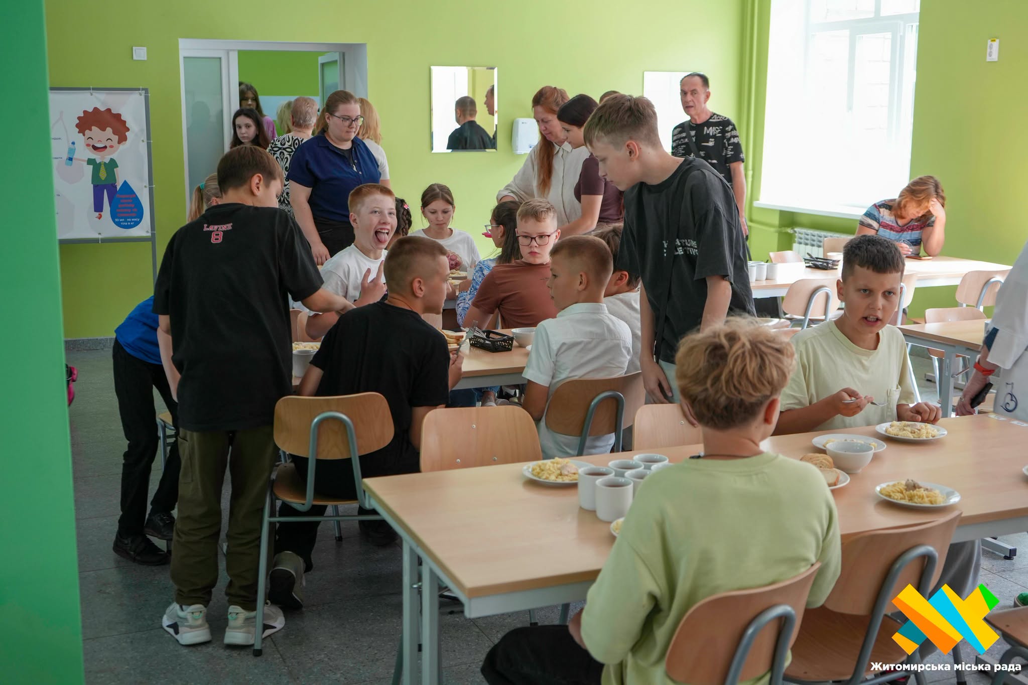 Новини Житомира - фото з Гарячі сніданки для всіх: як харчуються учні ліцеїв у Житомирі