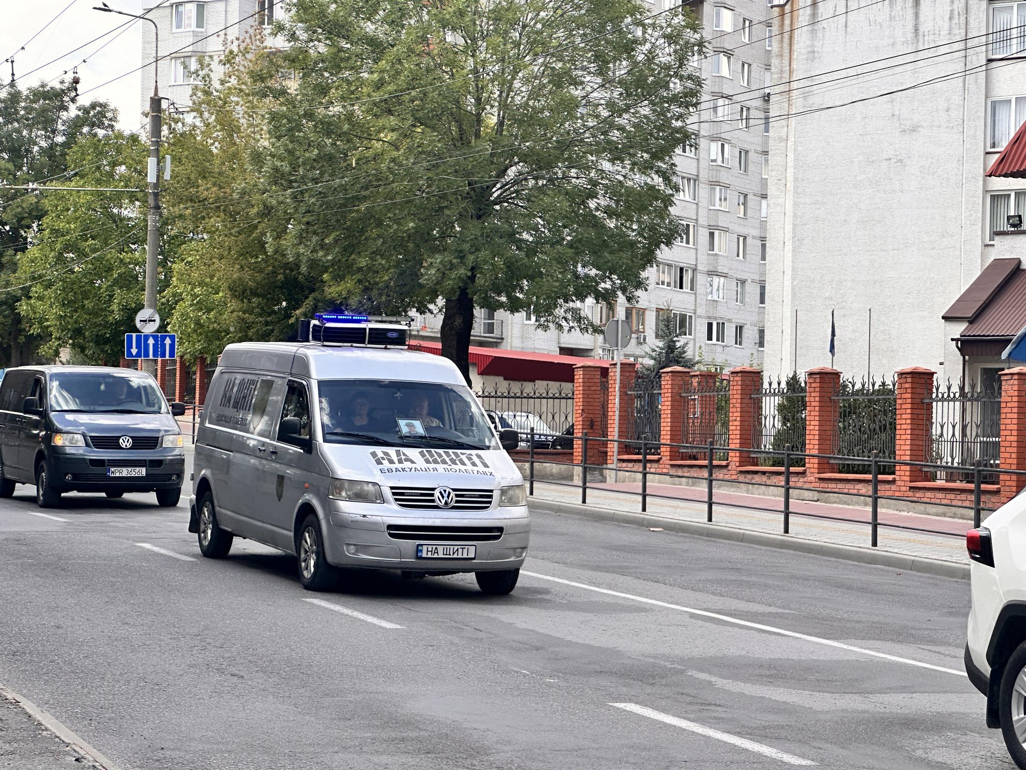 Новини Тернополя - фото з Тернопіль зустрів Героя «на щиті»: додому повернувся Сергій Ющик
