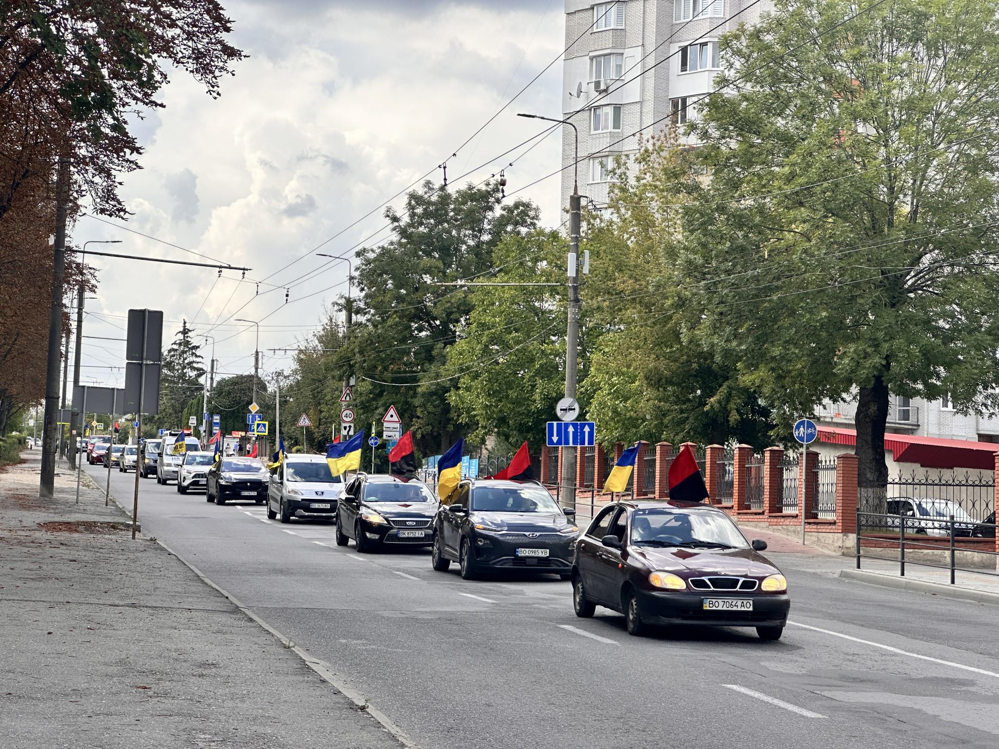 Новини Тернополя - фото з Тернопіль зустрів Героя «на щиті»: додому повернувся Сергій Ющик