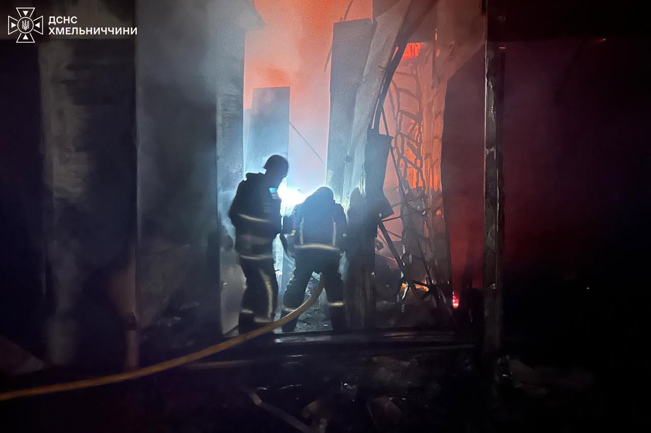 Новини Хмельницького - фото з Вибух на хмельницькому ринку: в якому стані постраждалі рятувальники