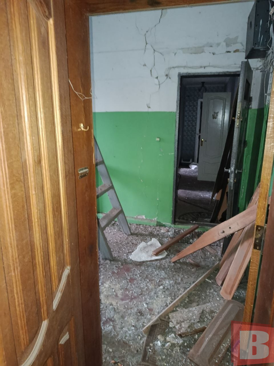 Новини Хмельницького - фото з «Дверей не було, а під вікнами горіли авто»: сім’я з Дубового залишилась без житла після атаки 5 вересня