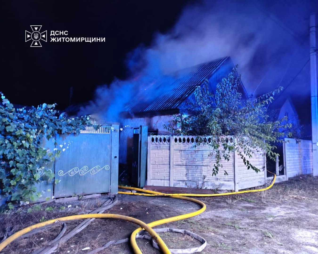 Новини Житомира - фото з Необережність під час куріння ціною життя: у Вишевичах під час пожежі виявили тіло чоловіка