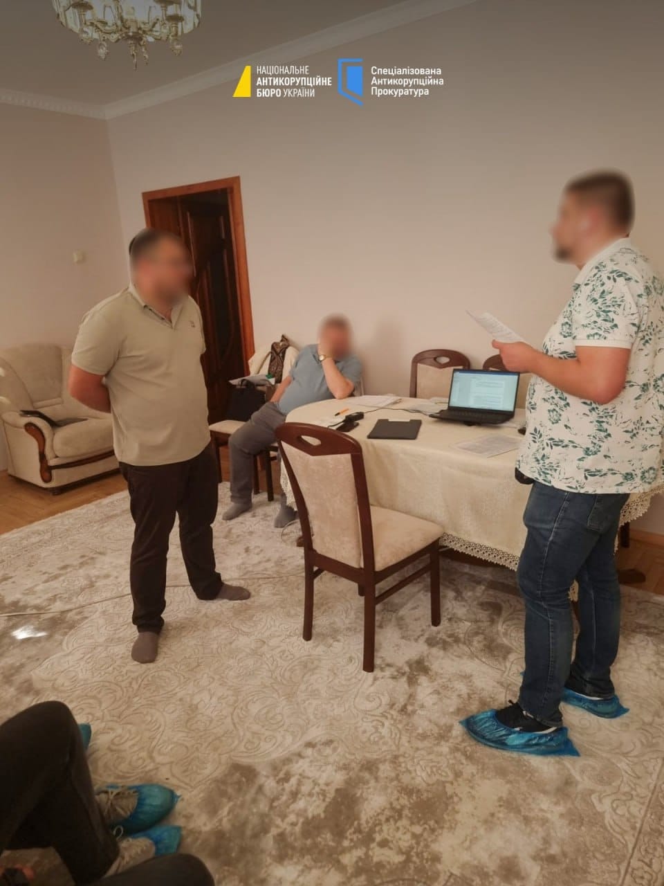 Новини Тернополя - фото з Хабарі на 75 тисяч євро та обшуки в податковій: підозри отримали керівниця та її заступниця