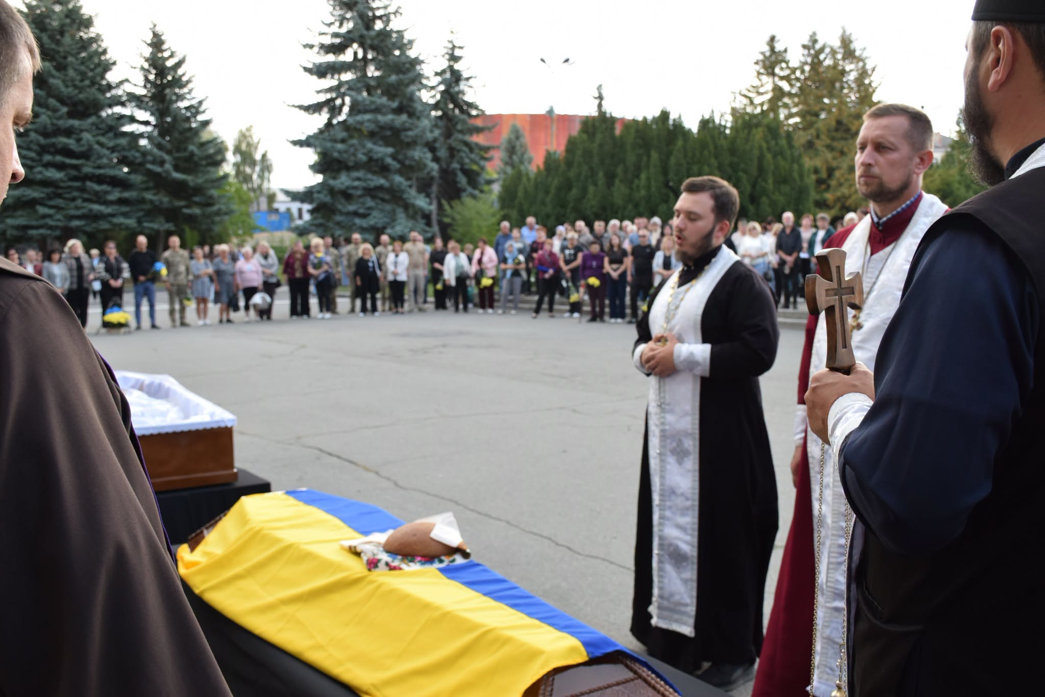 Новини Хмельницького - фото з Не витримало серце: у Шепетівці попрощалися з військовим Олегом Анфілатовим