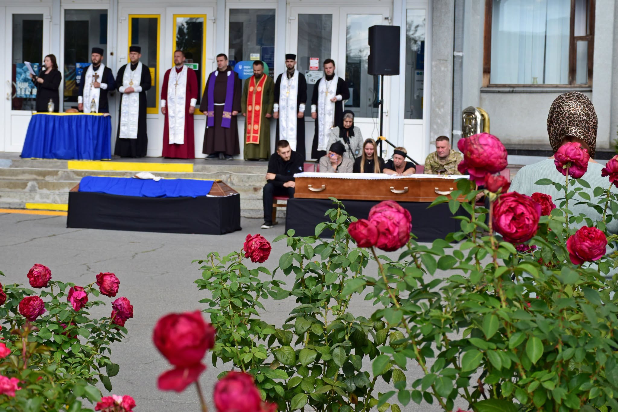 Новини Хмельницького - фото з Не витримало серце: у Шепетівці попрощалися з військовим Олегом Анфілатовим