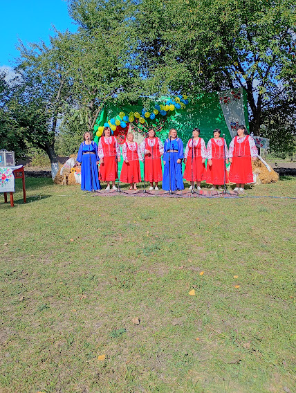 Новини Козятина - фото з Візитівкою заходу були привітні діти, коровай, навариста щерба та феєричний виступ.