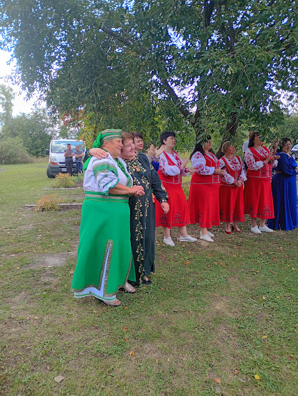 Новини Козятина - фото з Візитівкою заходу були привітні діти, коровай, навариста щерба та феєричний виступ.