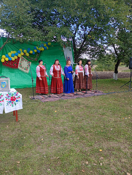Новини Козятина - фото з Візитівкою заходу були привітні діти, коровай, навариста щерба та феєричний виступ.
