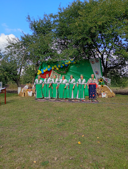 Новини Козятина - фото з Візитівкою заходу були привітні діти, коровай, навариста щерба та феєричний виступ.