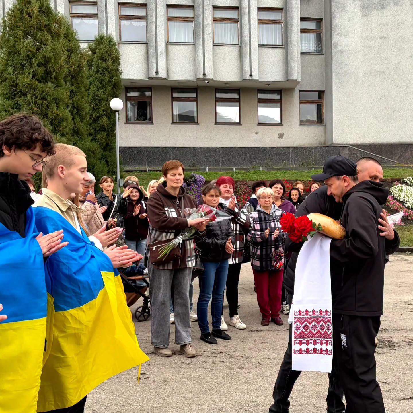 Новини Хмельницького - фото з З полону на Хмельниччину повернувся військовий Віктор Музика