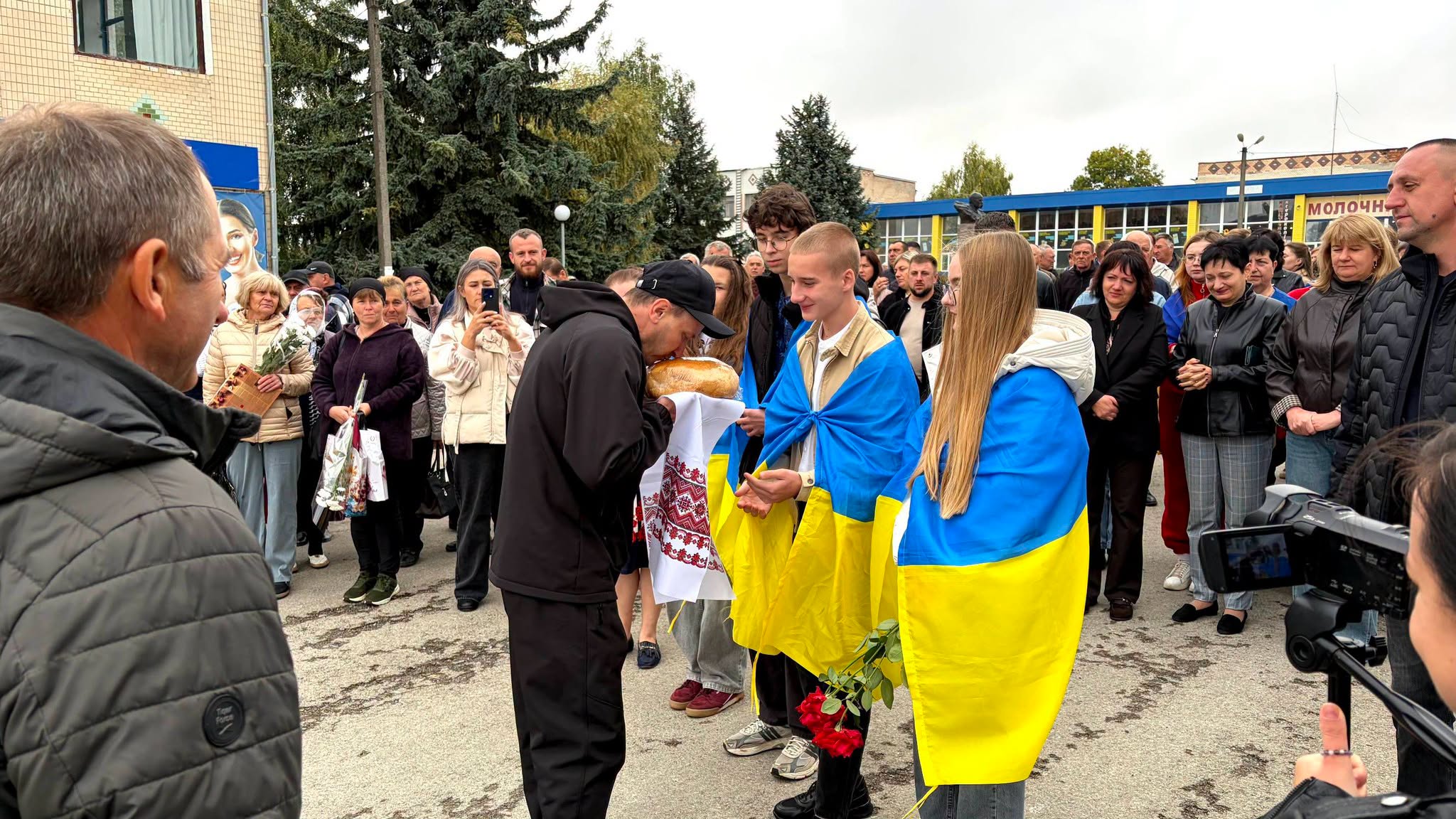Новини Хмельницького - фото з З полону на Хмельниччину повернувся військовий Віктор Музика