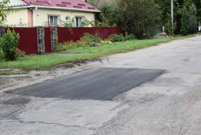 Новини Вінниці - фото з Ями латають, дороги підсипають. Де у Калинівській громаді тривають ремонти