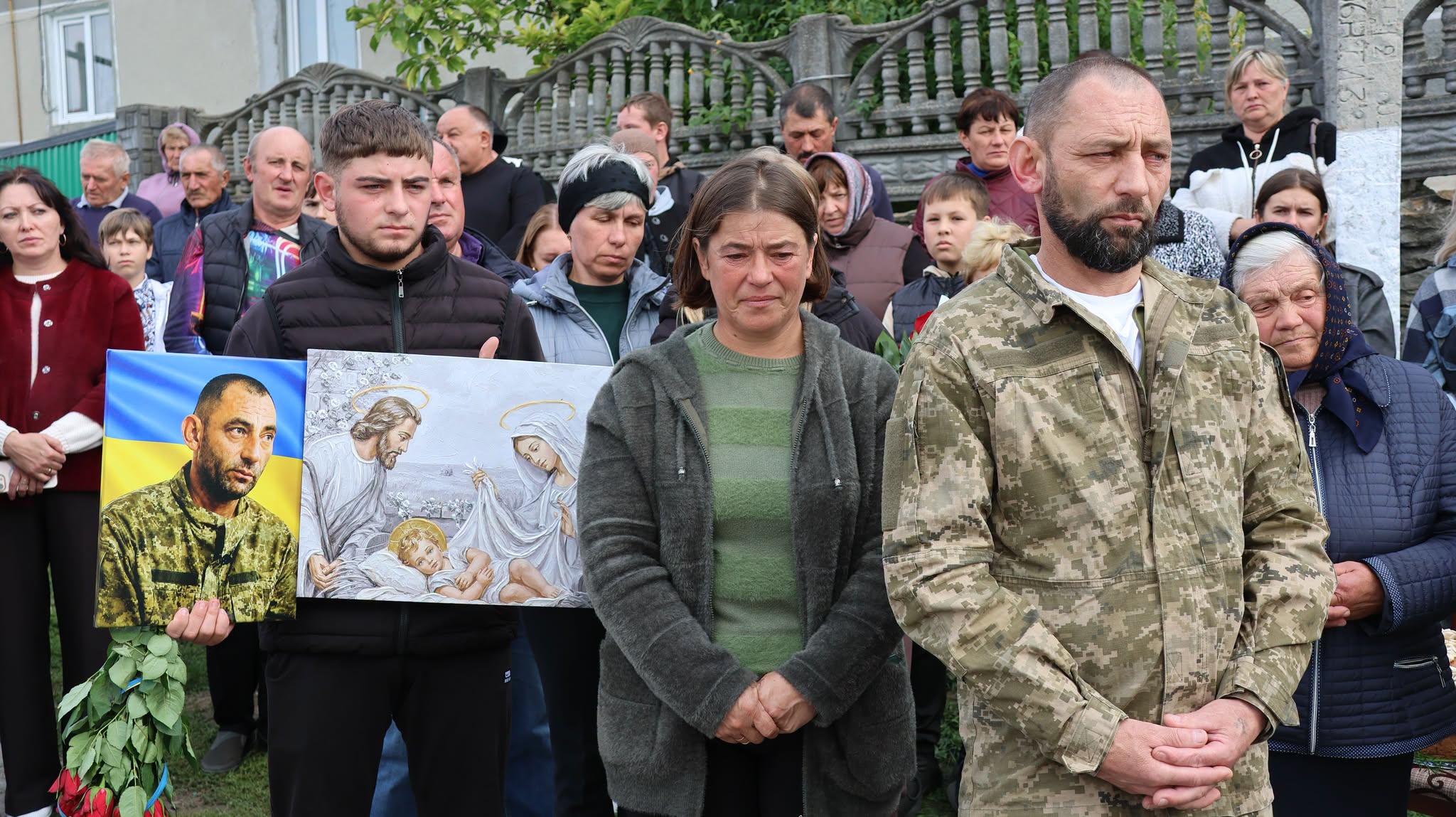 Новини Тернополя - фото з На цю мить чекало все село: після російського полону додому повернувся Сергій Єднак з Бучацької громади