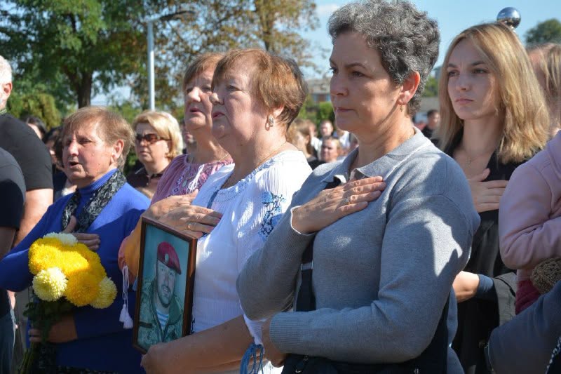 Новини Тернополя - фото з У Бережанах відкрили Алею пам'яті та започаткували стипендію імені Героя Сергія Коновала