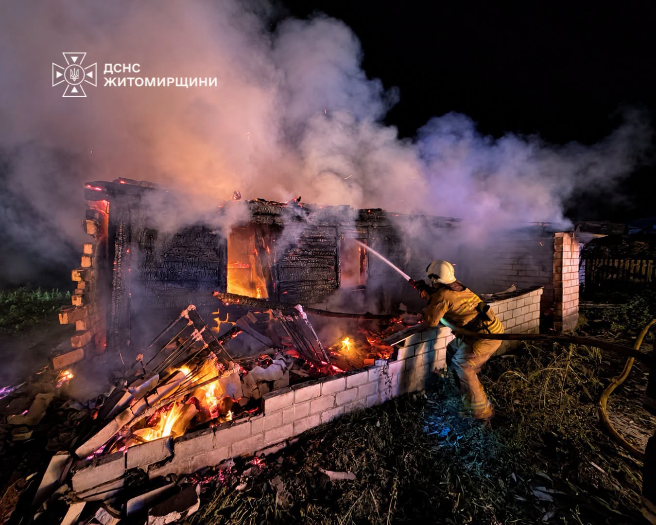 Новини Житомира - фото з Упродовж минулої доби рятувальники ліквідували дві пожежі у житловому секторі Житомирського району