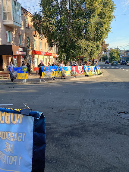 Новини Козятина - фото з «Ми виходимо, щоб привернути увагу суспільств до проблем тих, кого чекають вдома»