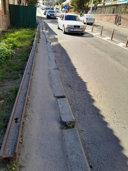 Новини Вінниці - фото з «А де ваша безбар’єрність?» Вінничанка поскаржилася на тротуар на Князів Коріатовичів