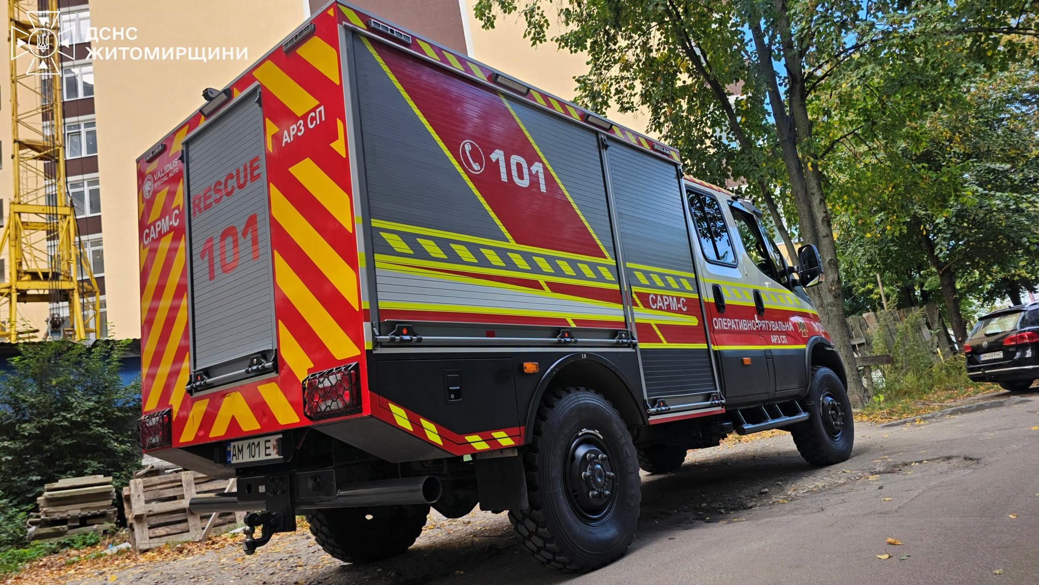 Новини Житомира - фото з У Житомирі 18-річний хлопець впав у шахту ліфта. ФОТО
