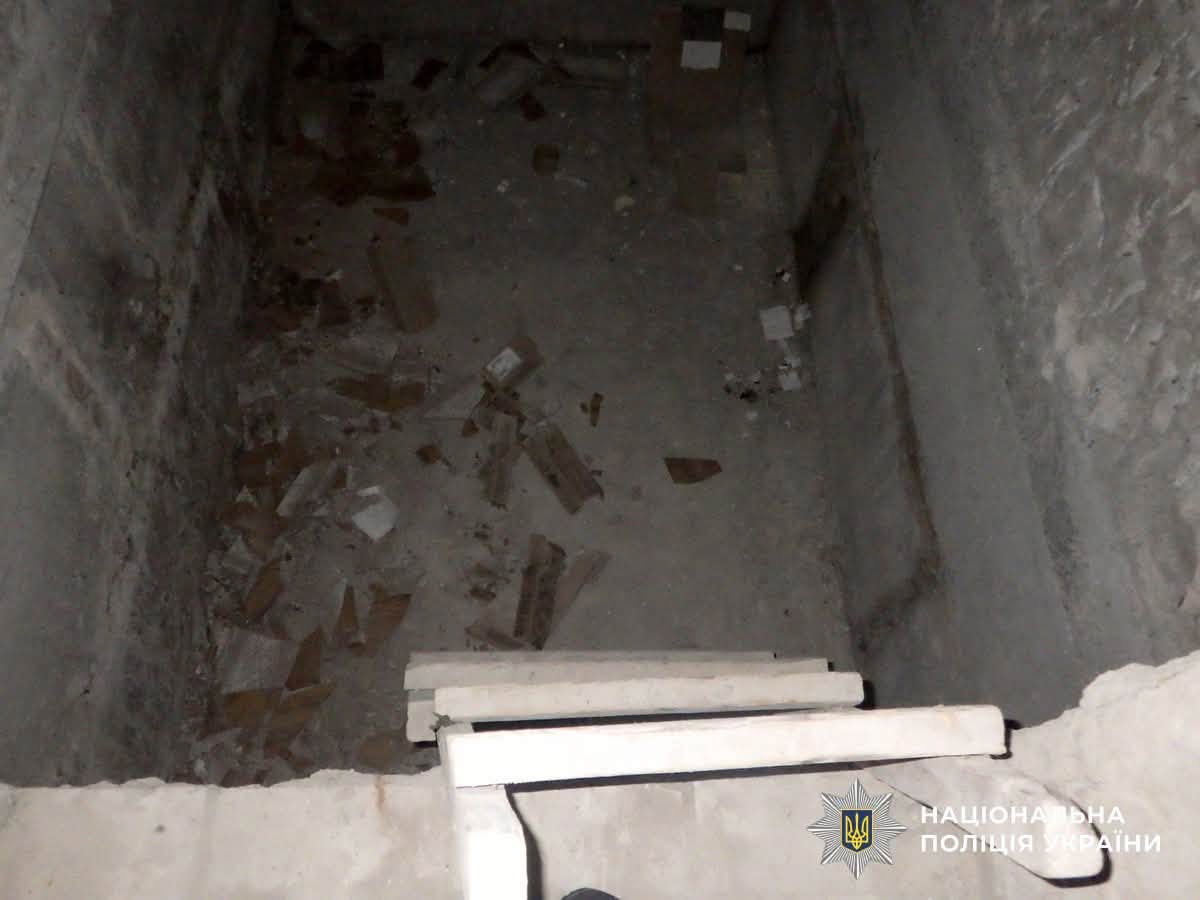 Новини Житомира - фото з Допомагав знайомому у недобуді: поліція розповіла подробиці травмування юнака у шахті ліфта