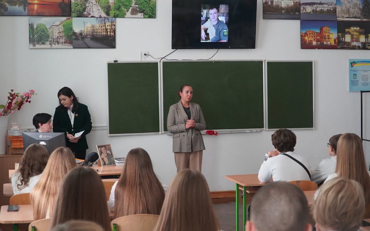 Новини Тернополя - фото з У Тернополі вшанували пам’ять загиблого бійця штурмової бригади «Лють» Антона Білостоцького