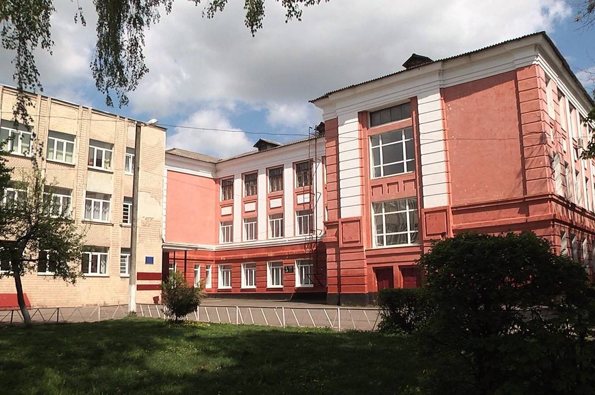 Новини Вінниці - фото з Жовто-блакитний фасад на честь «Грєнки» та полеглих Героїв: за 118 мільйонів модернізують ліцей №32