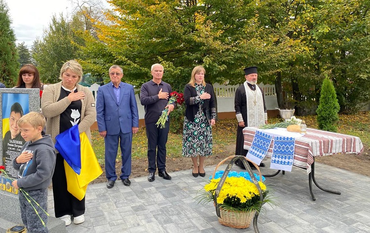 Новини Вінниці - фото з У Черепашинцях відкрили Алею слави на честь 12 полеглих захисників