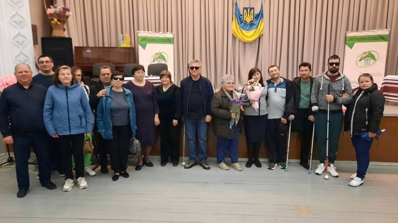 Новини Вінниці - фото з «Пелюстки душі та серця»: на творчий вечір Анни Кучерук прийшли військові на реабілітації