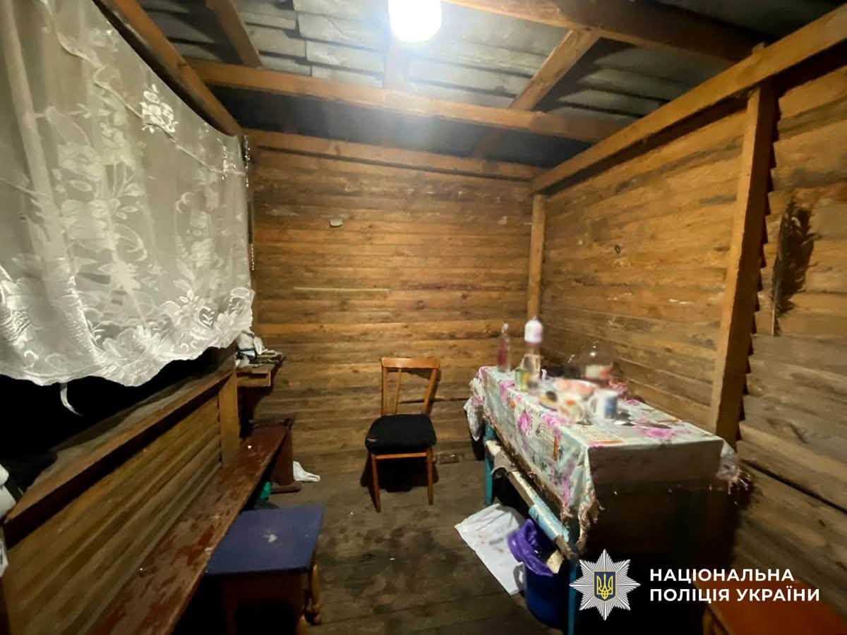 Новини Житомира - фото з У Малині під час застілля місцевий чоловік пирнув ножем знайомого киянина