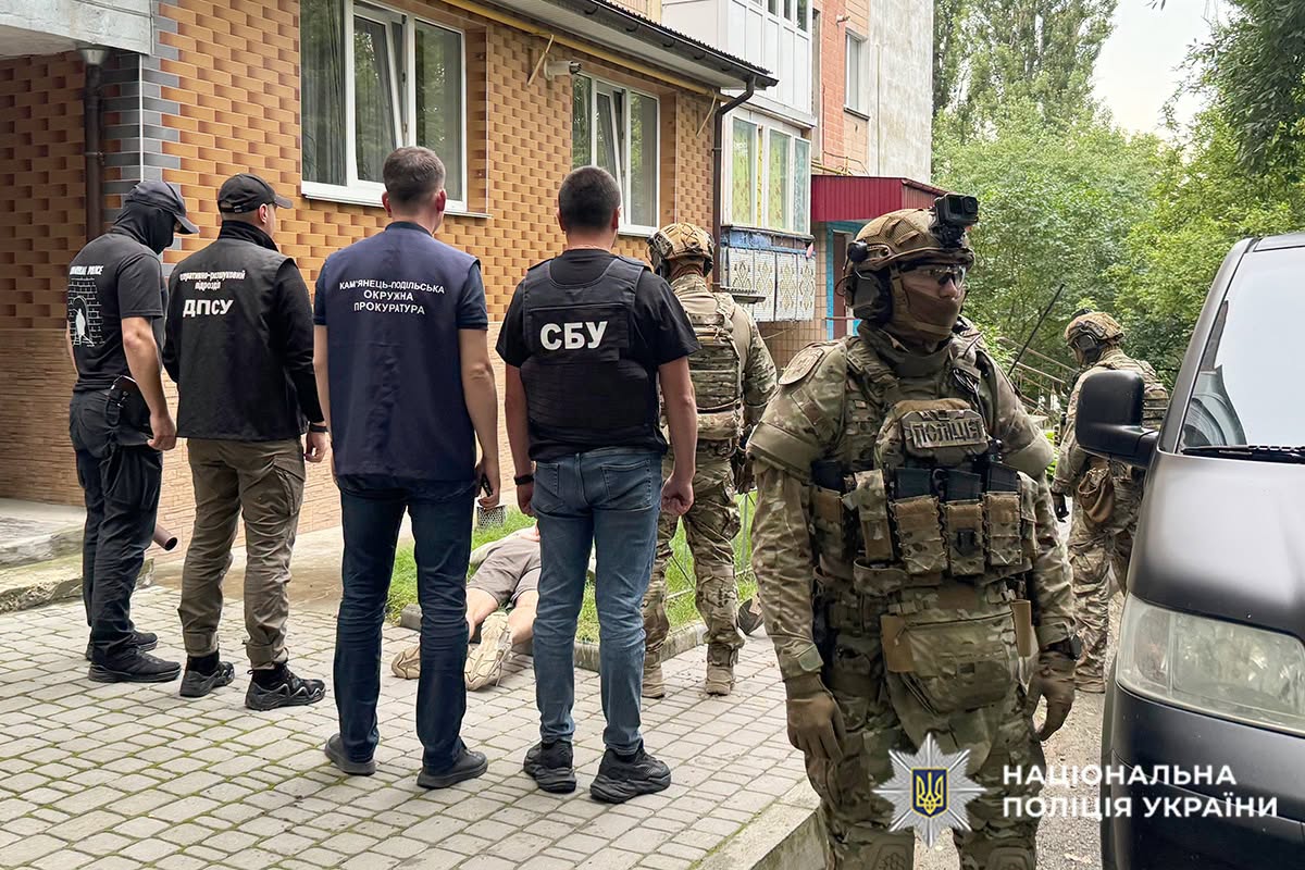 Новини Хмельницького - фото з $6000 за перетин кордону:на Хмельниччині судитимуть організаторів схеми
