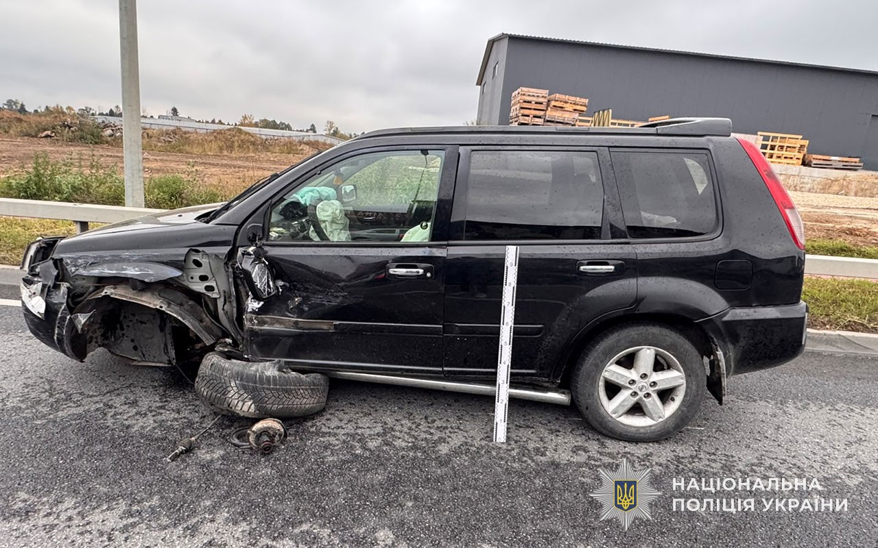 Новини Тернополя - фото з Деталі аварії з чотирма авто на Об'їзній: постраждали люди. Один з водіїв втік з місця подій