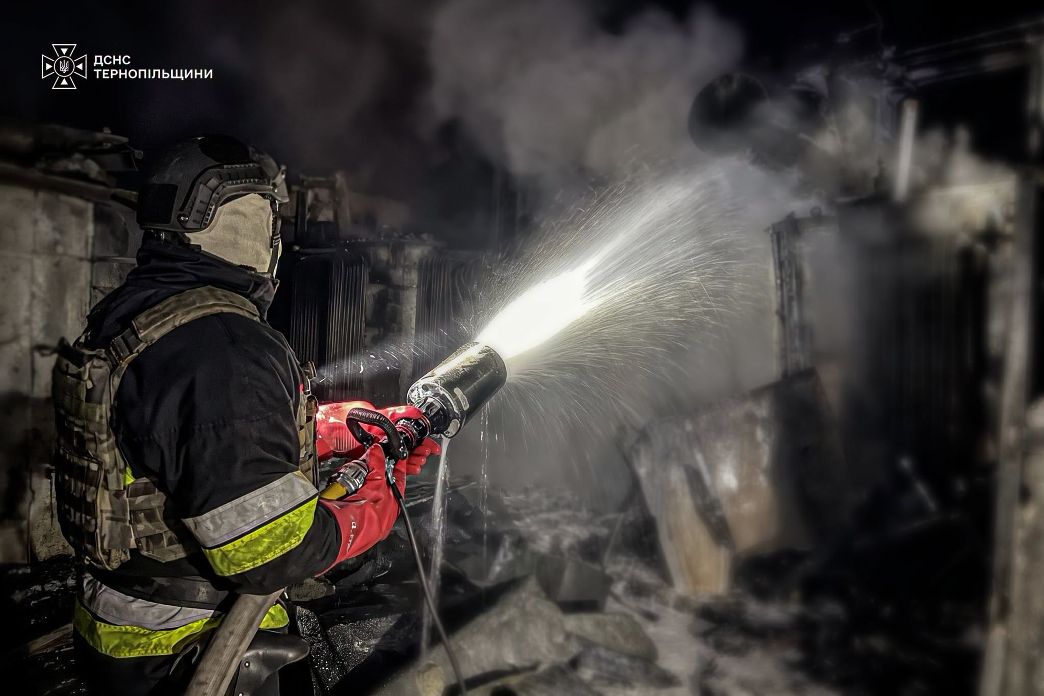 Новини Тернополя - фото з Рятувальники показали кадри з місць ударів на Тернопільщині