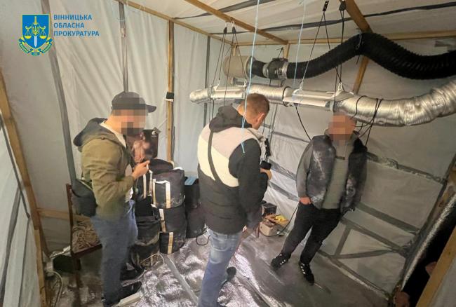 Новини Вінниці - фото з Облаштували колцентр у селі й ошукали 39 людей: який вирок отримав вінничанин