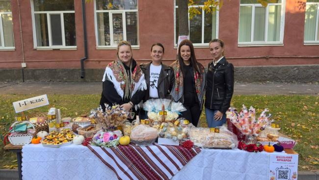 Новини Вінниці - фото з Від домашньої випічки до обладнання для ЗСУ — як у ліцеї №4 збирали допомогу військовим