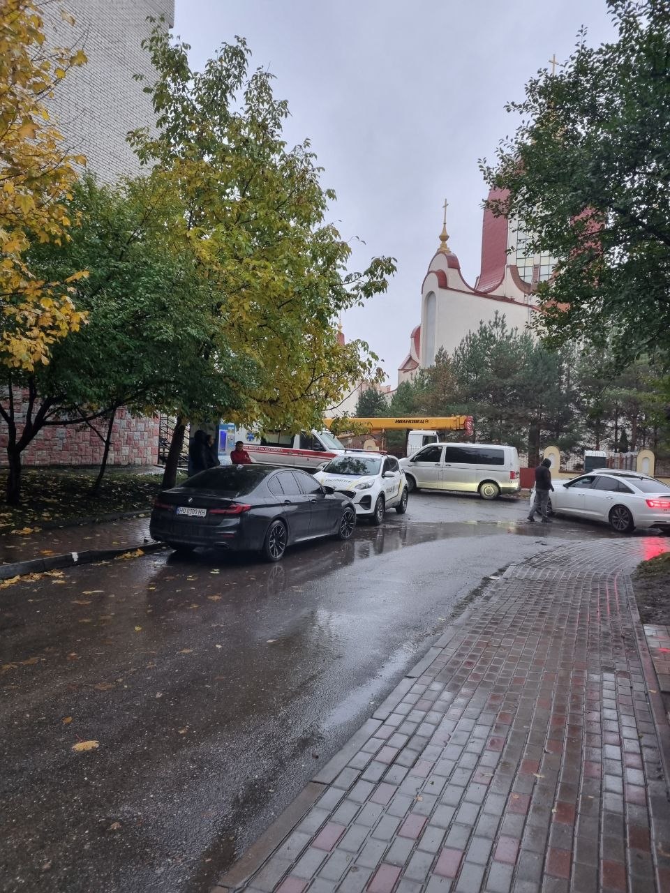 Новини Тернополя - фото з Чоловік забарикадувався і погрожує всіх підірвати (оновлюється)