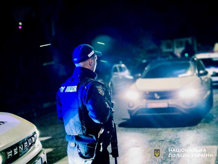 Новини Вінниці - фото з Подвійне вбивство на Вишеньці: двох жінок зарізали у квартирі, підозрювані — військові