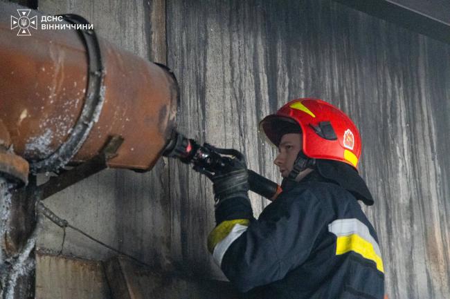 Новини Вінниці - фото з На 600-річчя горів цех, а в області палали авто та покинуті будівлі