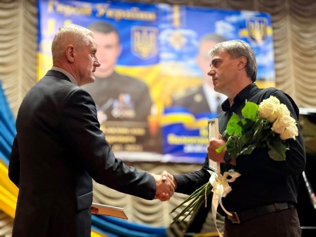 Новини Вінниці - фото з «Сповідь про Героя»: у Бершаді презентували книгу про Владислава Бомбелу, який загинув за Україну