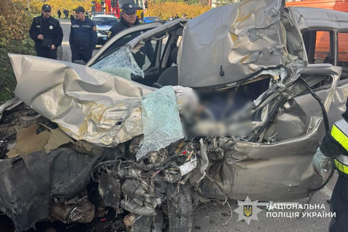 Новини Тернополя - фото з Смертельна аварія у Кременці: загинув один з водіїв
