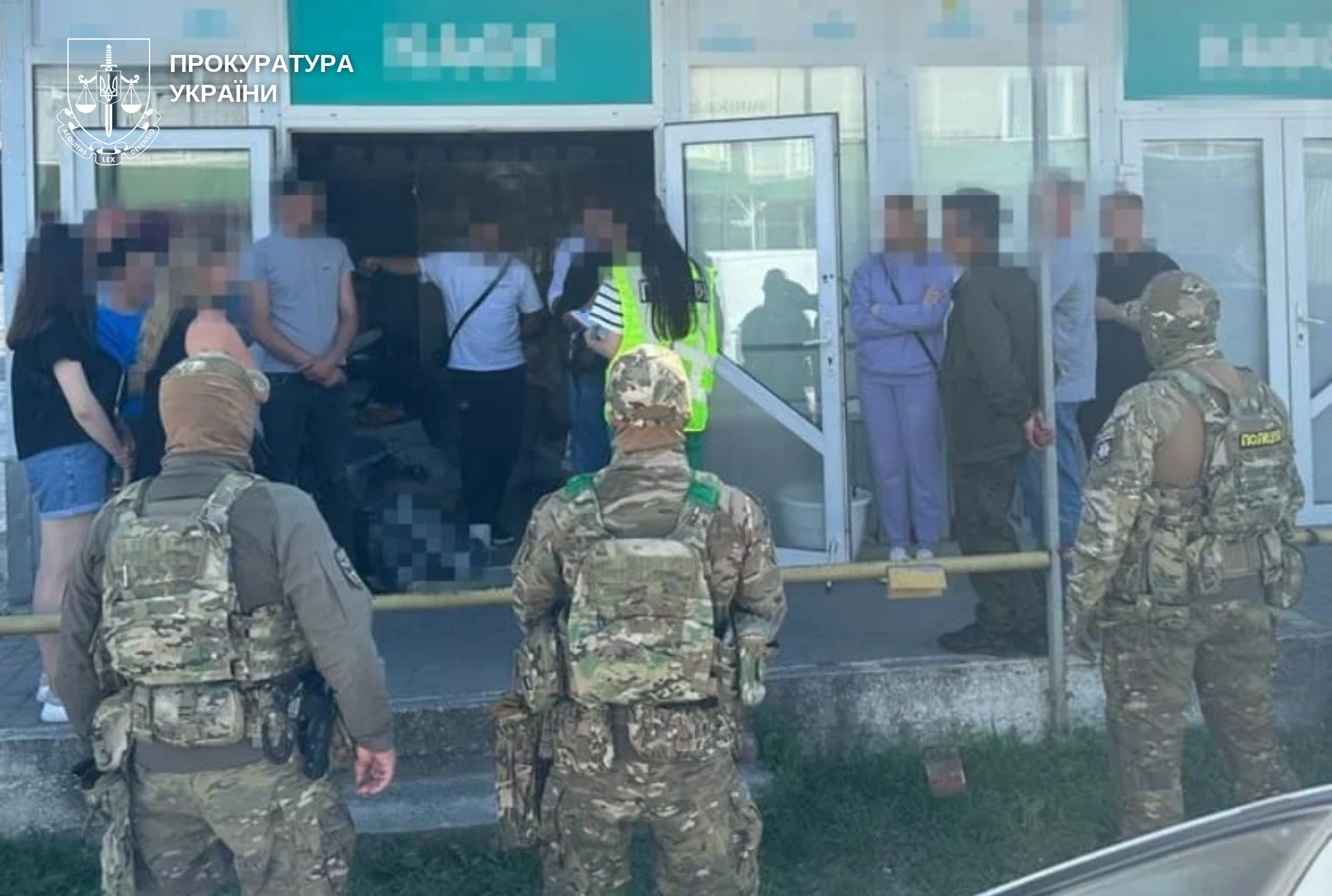 Новини Хмельницького - фото з Незаконно переправляли бурштин до Туреччини: засудили хмельничанина зі спільниками