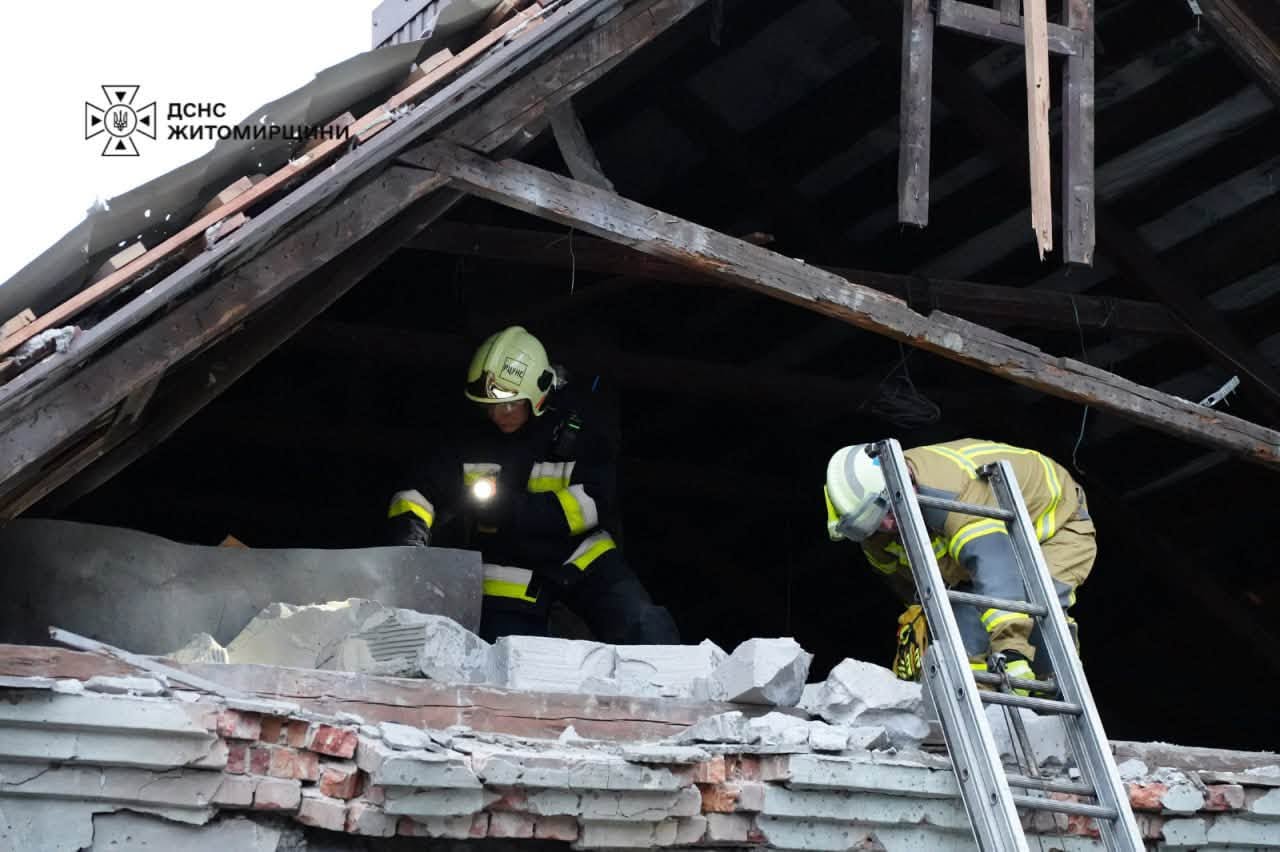 Новини Житомира - фото з У Житомирі комісія обстежила житло, пошкоджене внаслідок ворожої атаки 22 жовтня